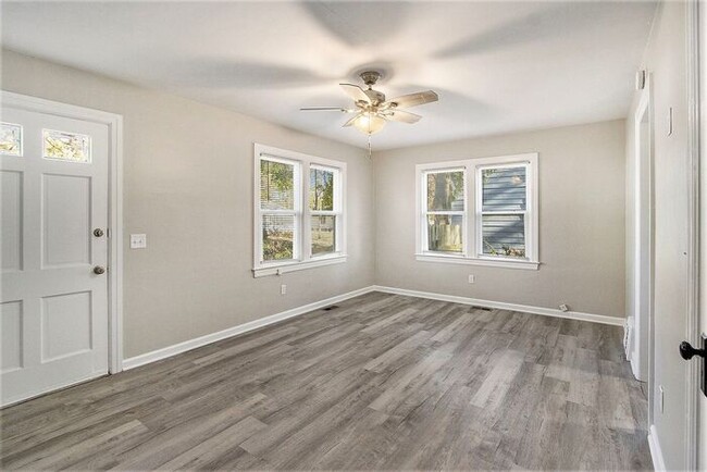 Building Photo - New Remodeled 2bed 1 bath home in Parchmen...