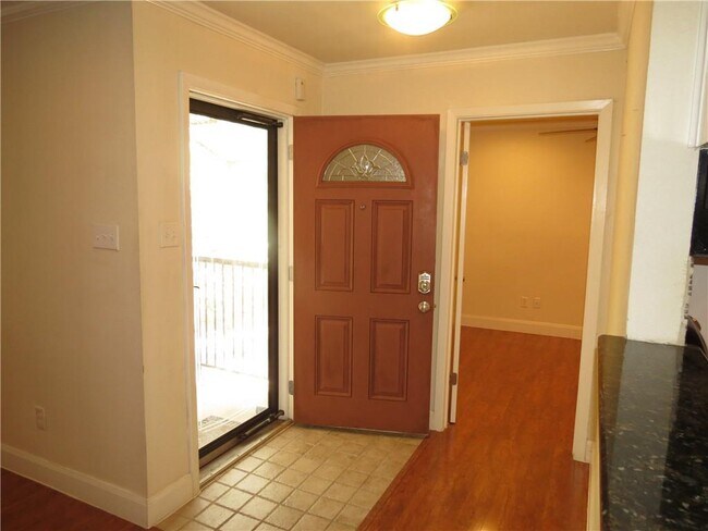 Building Photo - 4159 Steck Ave