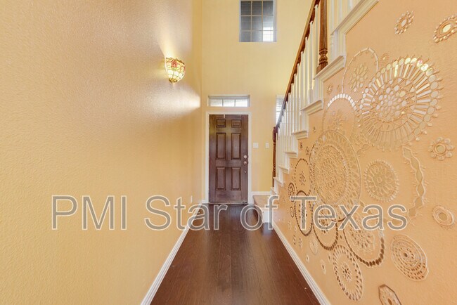 Foto del edificio - 4419 Samarth St