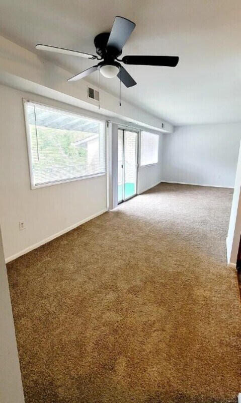Foto del edificio - 800 Brook Hill Rd