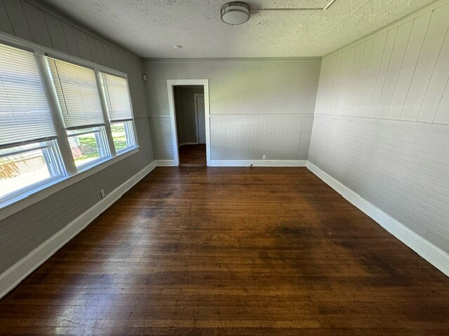 Foto del edificio - 4055 N College Ave