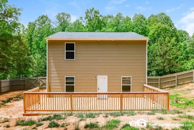 Building Photo - Nice 3 Bedroom 2.5 Bath