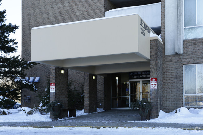 Building Photo - Leonard Terrace