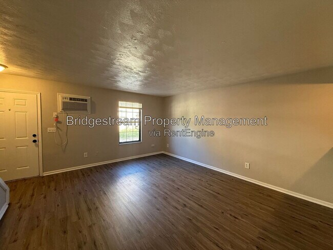 Foto del edificio - 155 Forest St