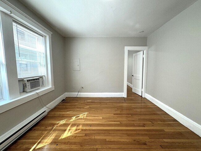 Building Photo - 15 Huss Ct