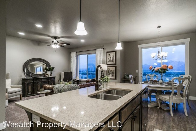 Foto del edificio - 4 br, 2.5 bath House - 14812 S. Patten Lane