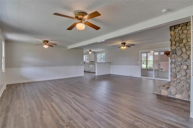 Foto del edificio - 212 Sam Brown Rd