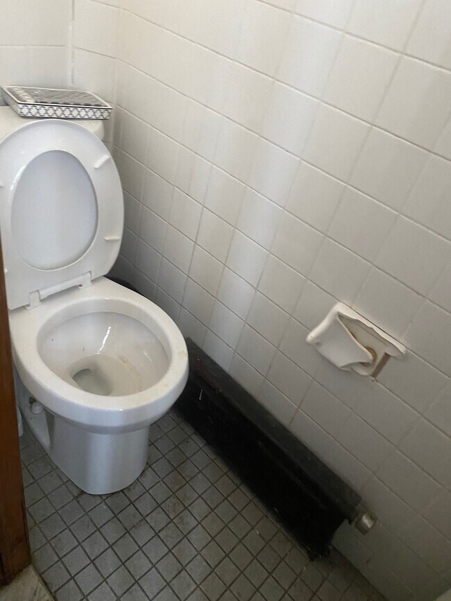 Foto del edificio - 1747 E 46th St