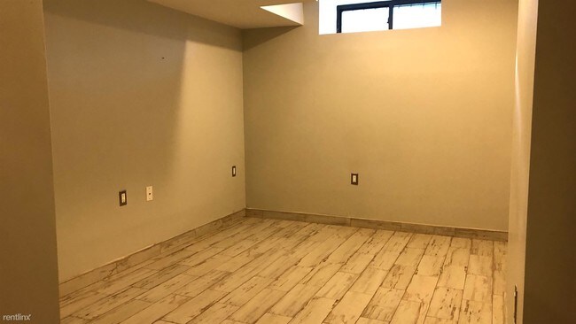 Building Photo - 143 Bleecker St