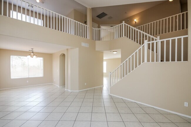 Building Photo - 1713 S 82nd Ave