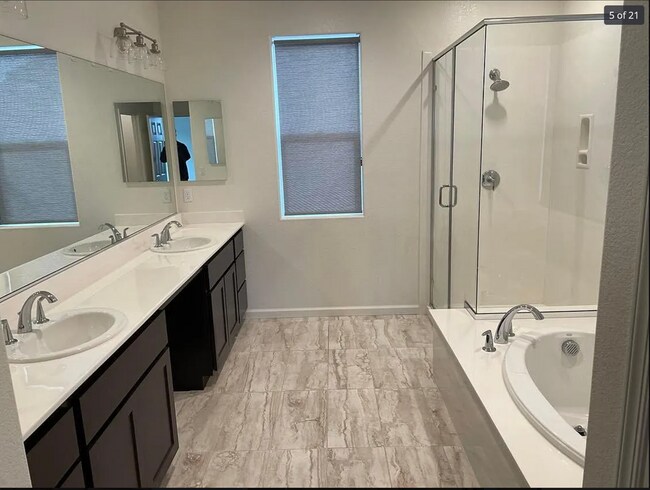 Building Photo - 4209 Perennial Pl
