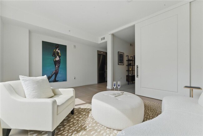 Foto del edificio - 1050 S Grand Ave