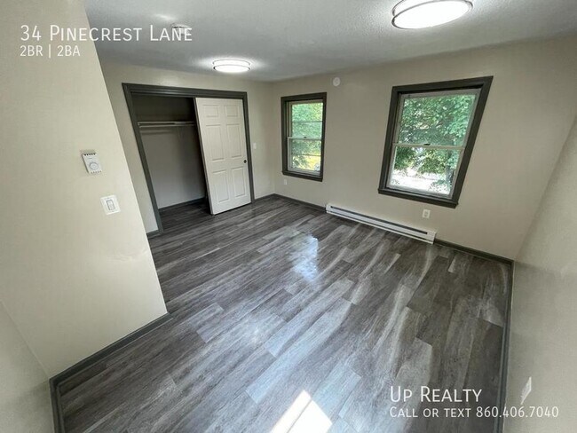 Foto del edificio - 34 Pinecrest Ln