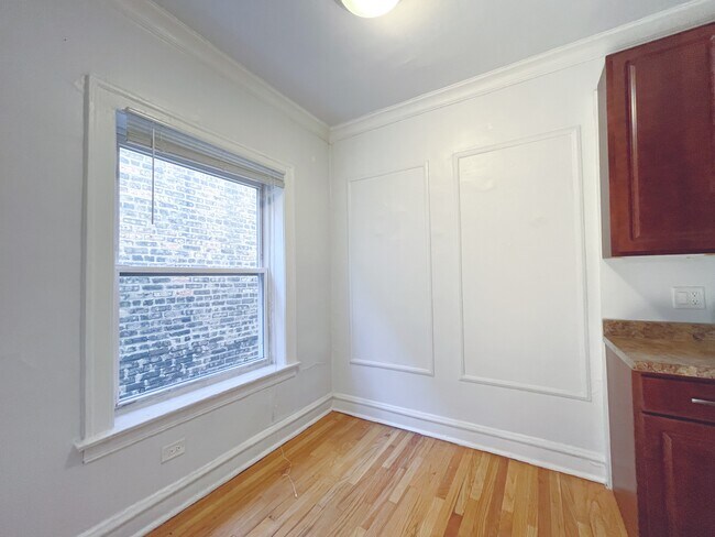 Building Photo - 3449 N Elaine Pl