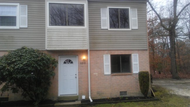 Foto del edificio - 6018 Hoover Dr