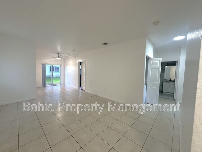 Foto del edificio - 2731 NE 3rd Dr