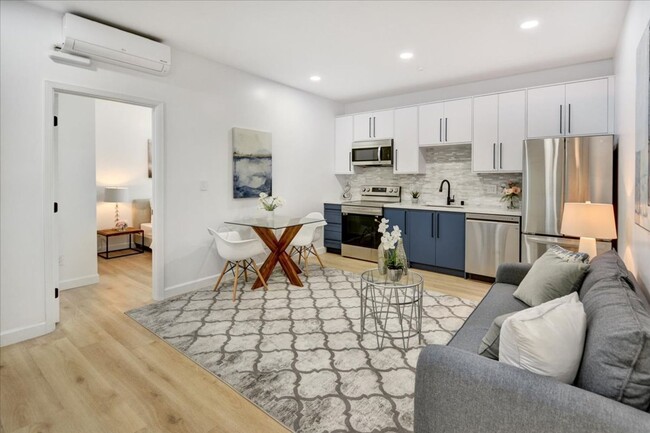 Foto del edificio - 3225-3227 Hannah Street