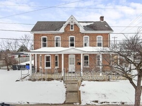 Building Photo - 1001 Pope Ave
