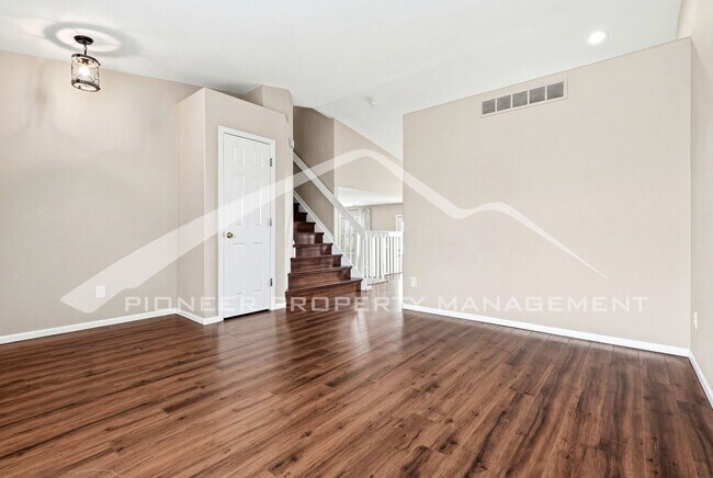Foto del edificio - Spacious Home with Central AC and Washer/Dryer