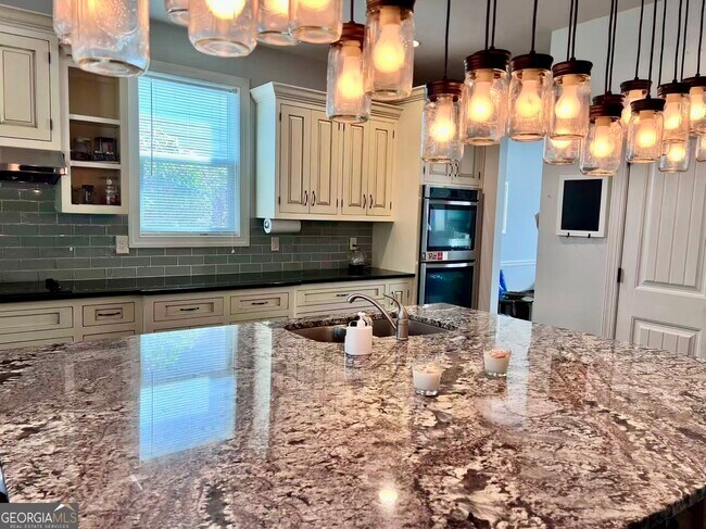 Foto del edificio - 303 Evesham Ave