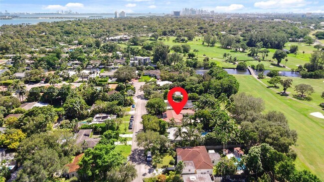 Foto del edificio - 10626 NE 10th Ct