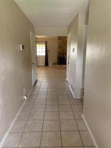 Foto del edificio - 616 Carl C Senter St