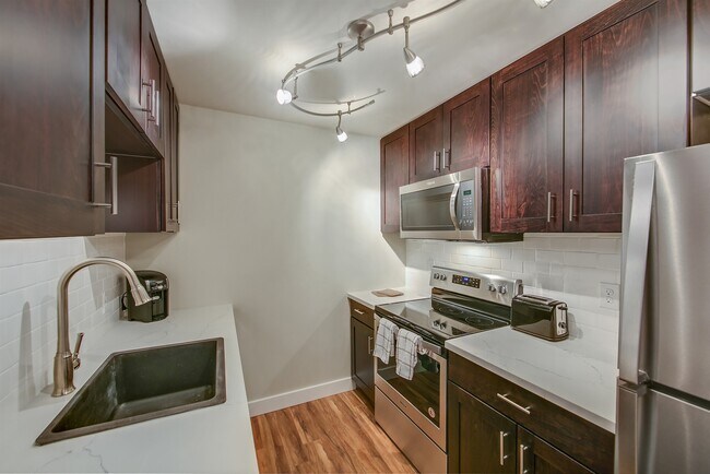 Building Photo - Westwood Vista