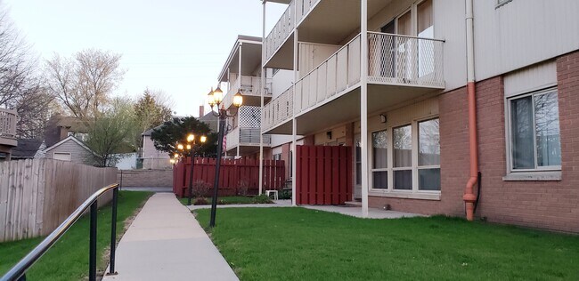 Vista lateral - 410 6th Ave SW