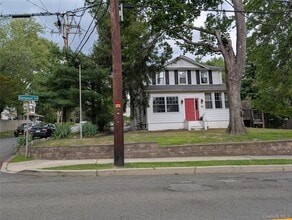 Building Photo - 56 Demarest Ave