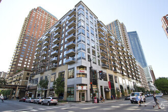 Building Photo - 1 E 8th St