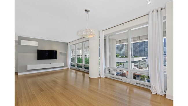 Foto del edificio - 340 E Randolph St