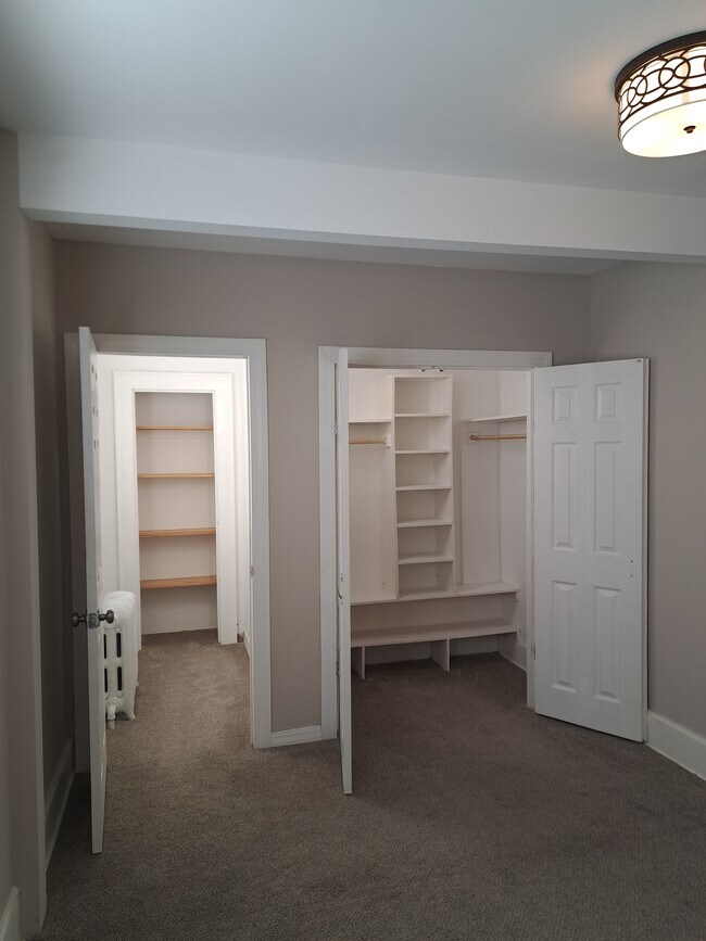 Armarios del dormitorio principal - 254 Culloden Rd