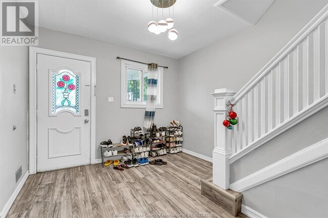 Building Photo - 932 Hall Ave