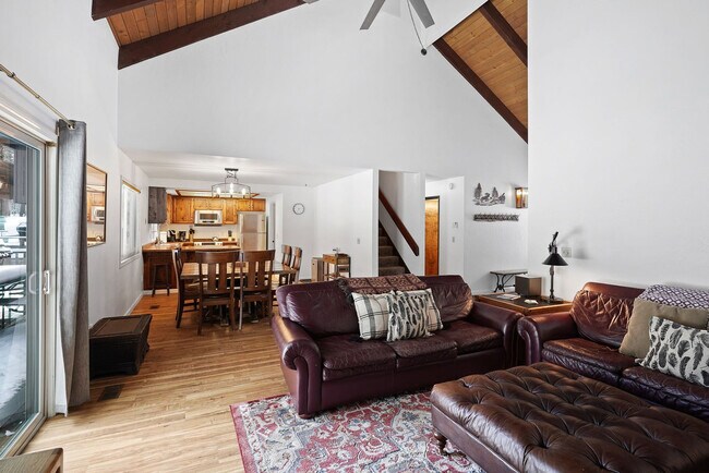 Foto del edificio - 5 Sandhill Ln