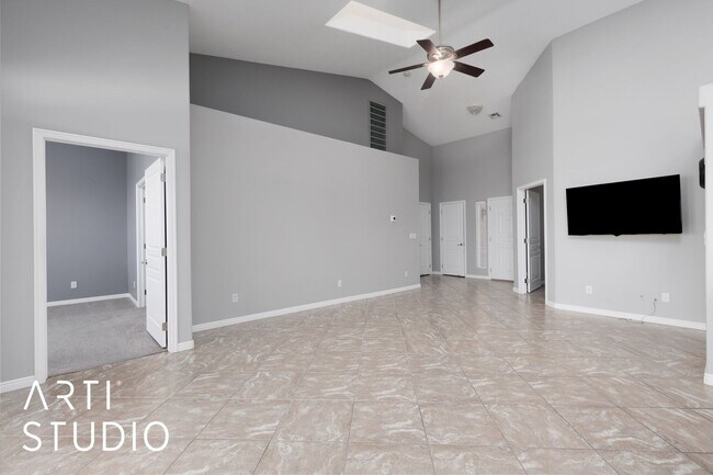 Foto del edificio - Welcome to your dream home located in the ...