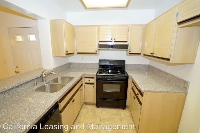 Foto del edificio - 2 br, 2 bath House - 24147 Del Monte #299