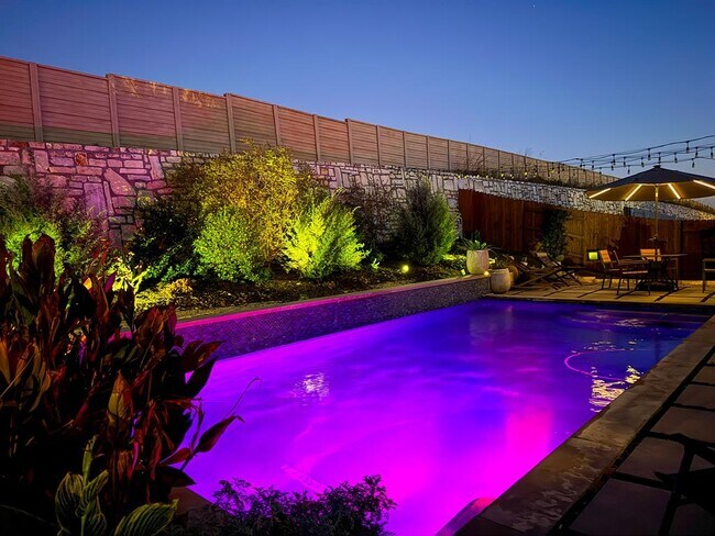 Foto del edificio - 11001 Charger Wy