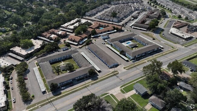  - Summer Breeze Apartments