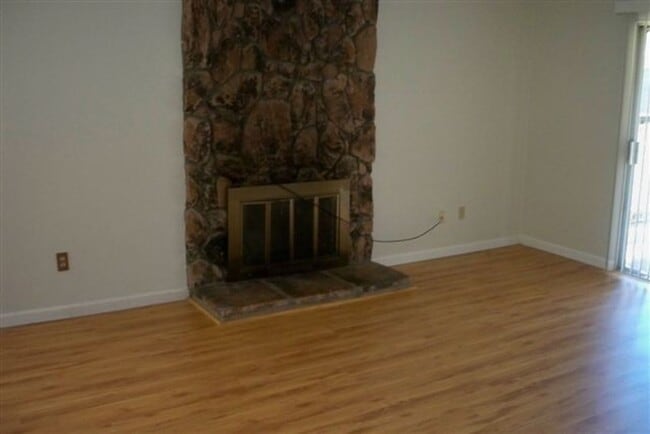 Foto del edificio - House for Rent!