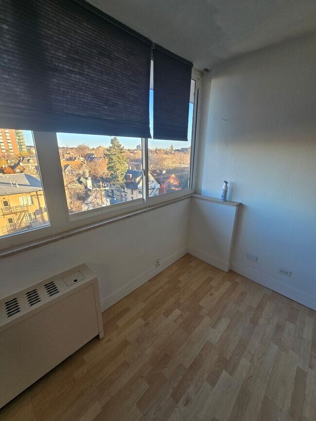 Foto del edificio - 1196 N Grant St