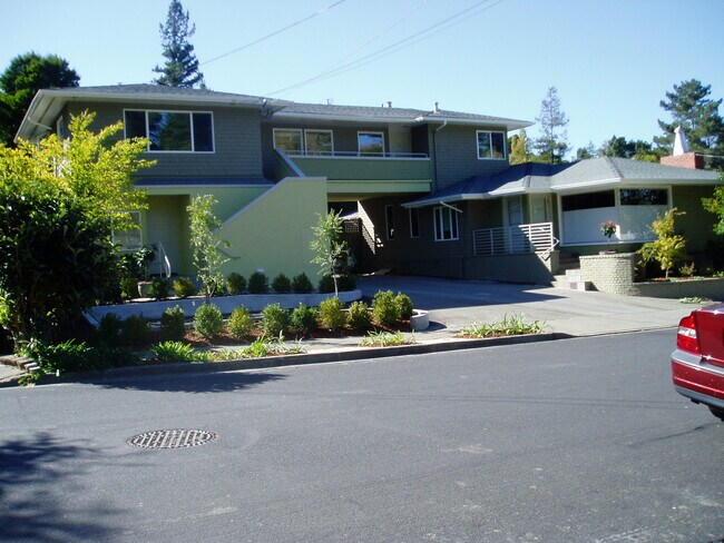 Building Photo - 335 Willow Ave