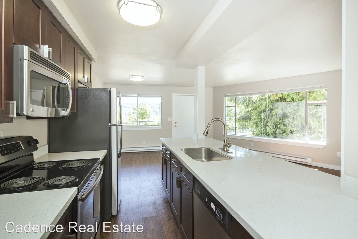 Primary Photo - 2515 Thorndyke Ave W