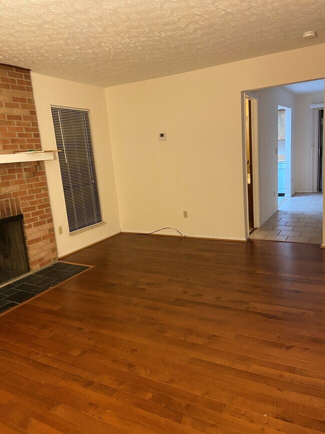 Building Photo - 6466 Brookedge Ct
