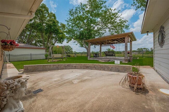 Building Photo - 15222 Torry Pines Rd