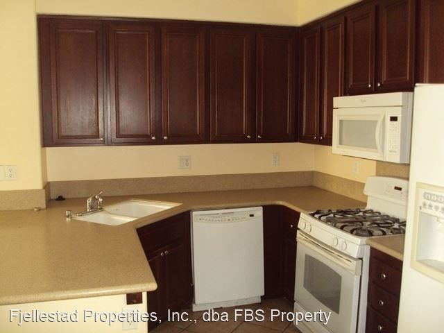 Foto del edificio - 2 br, 2.5 bath House - 474  Almond Road