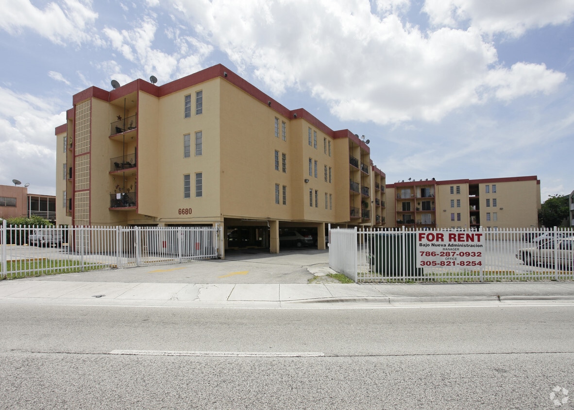 Primary Photo - 6680 W 2nd Ct