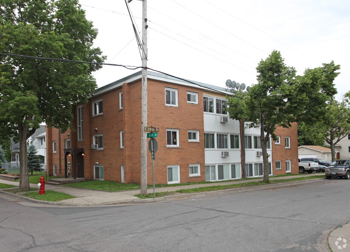 Foto principal - 2904 18th Ave S
