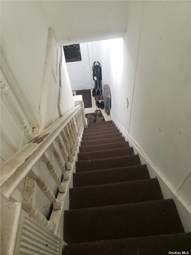 Building Photo - 138-39-138101 101st Ave