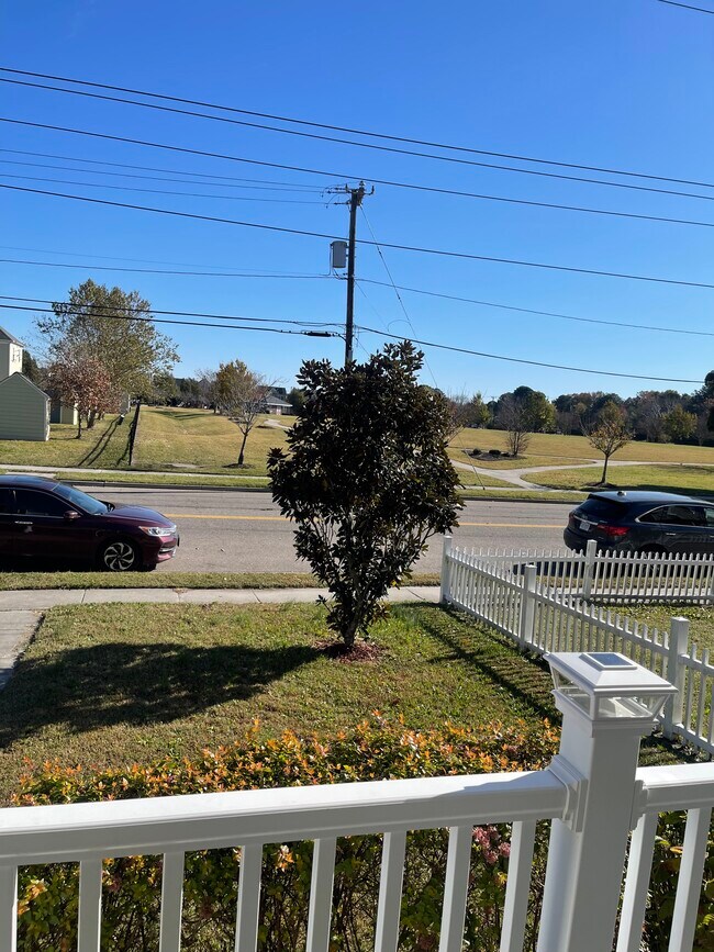 Foto del edificio - 902 Godwin St