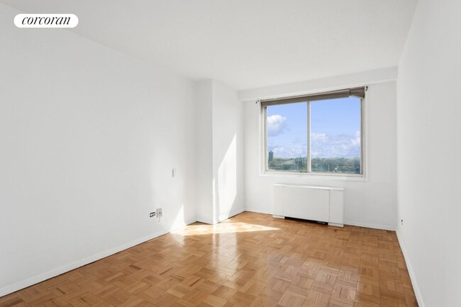 Building Photo - 3333 Henry Hudson Pkwy W